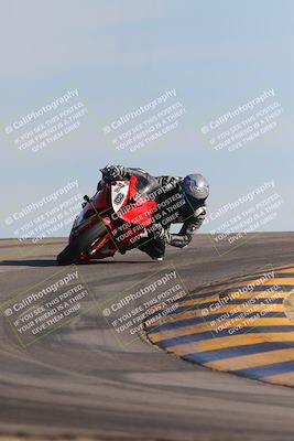 media/Dec-15-2023-Apex Assassins (Fri) [[91f19fb1c7]]/Trackday 1/Session 4 (Turn 12)/